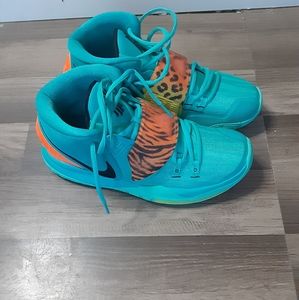 Men Kyries